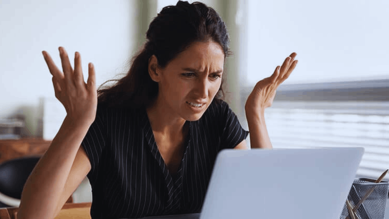 Evita estafas de empleo en 2025: señales de alerta en LinkedIn y aplicaciones de trabajo
